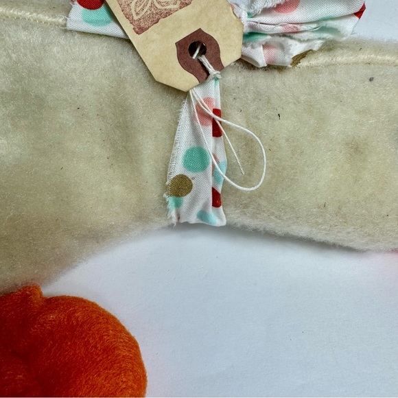 Handmade platypus decorative piece. Hand made with adorable bill and feet. - Picture 5 of 10